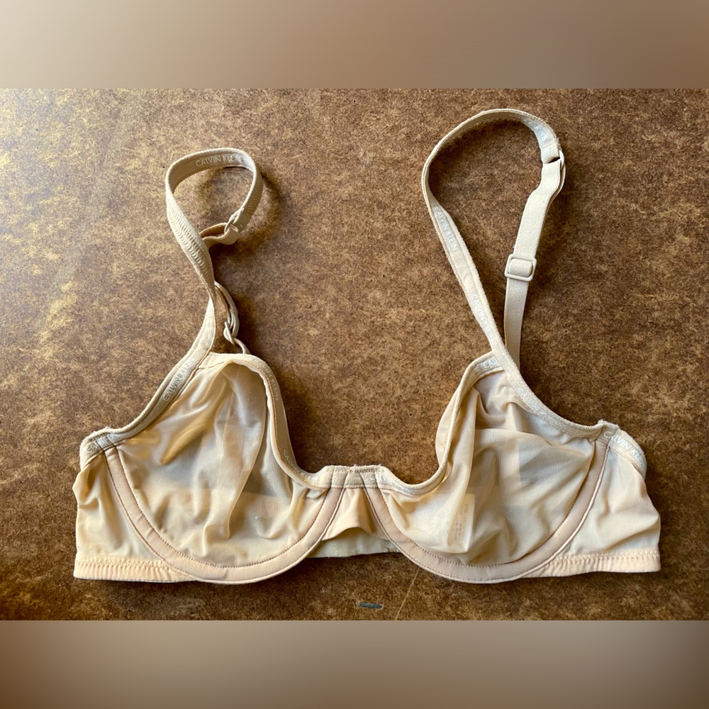 Calvin Klein Sheer Marquisette Unlined Underwire Demi Bra Sz 32A